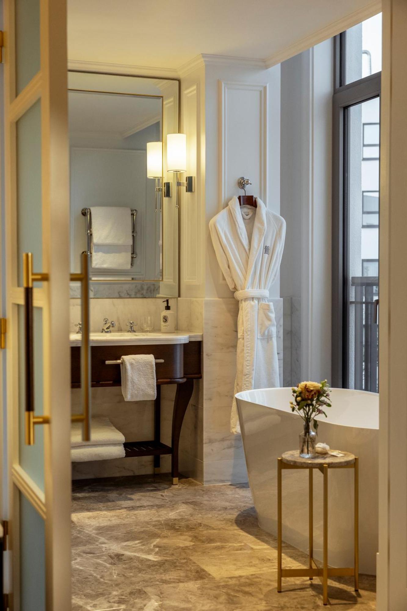 Corinthia Grand Hotel Astoria 브뤼셀 외부 사진