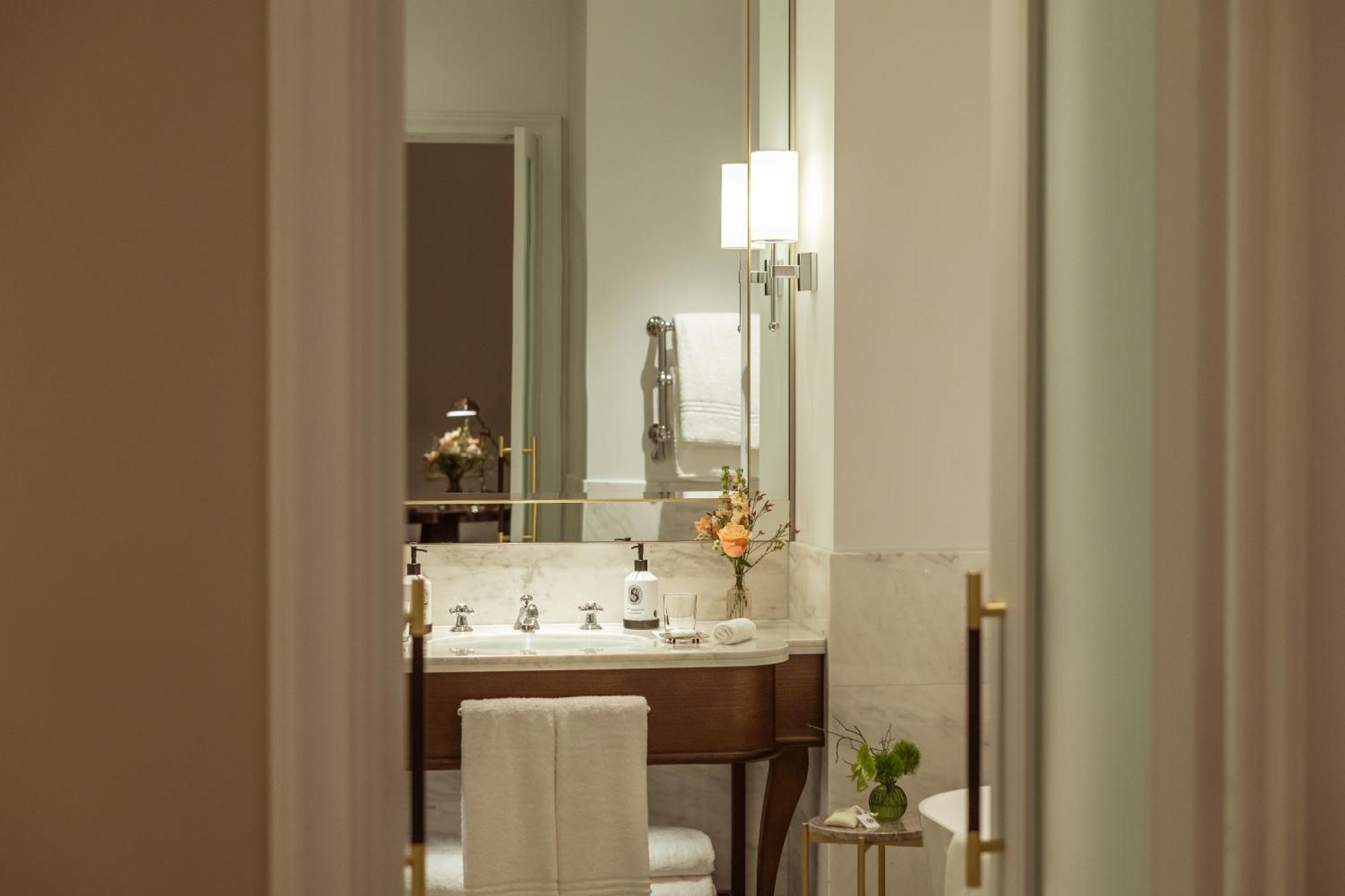 Corinthia Grand Hotel Astoria 브뤼셀 외부 사진
